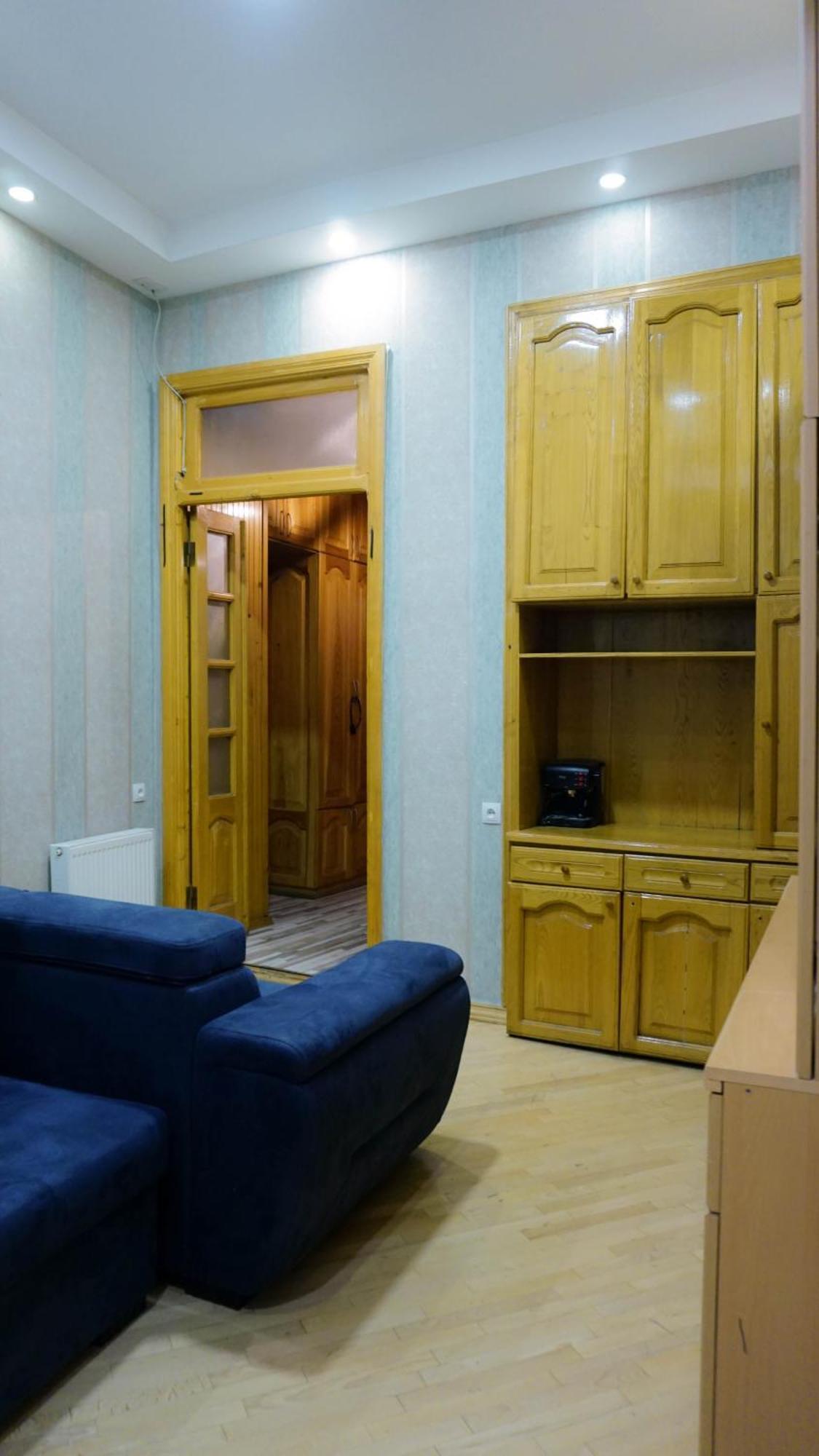 J Square Hostel Tbilisi Eksteriør billede